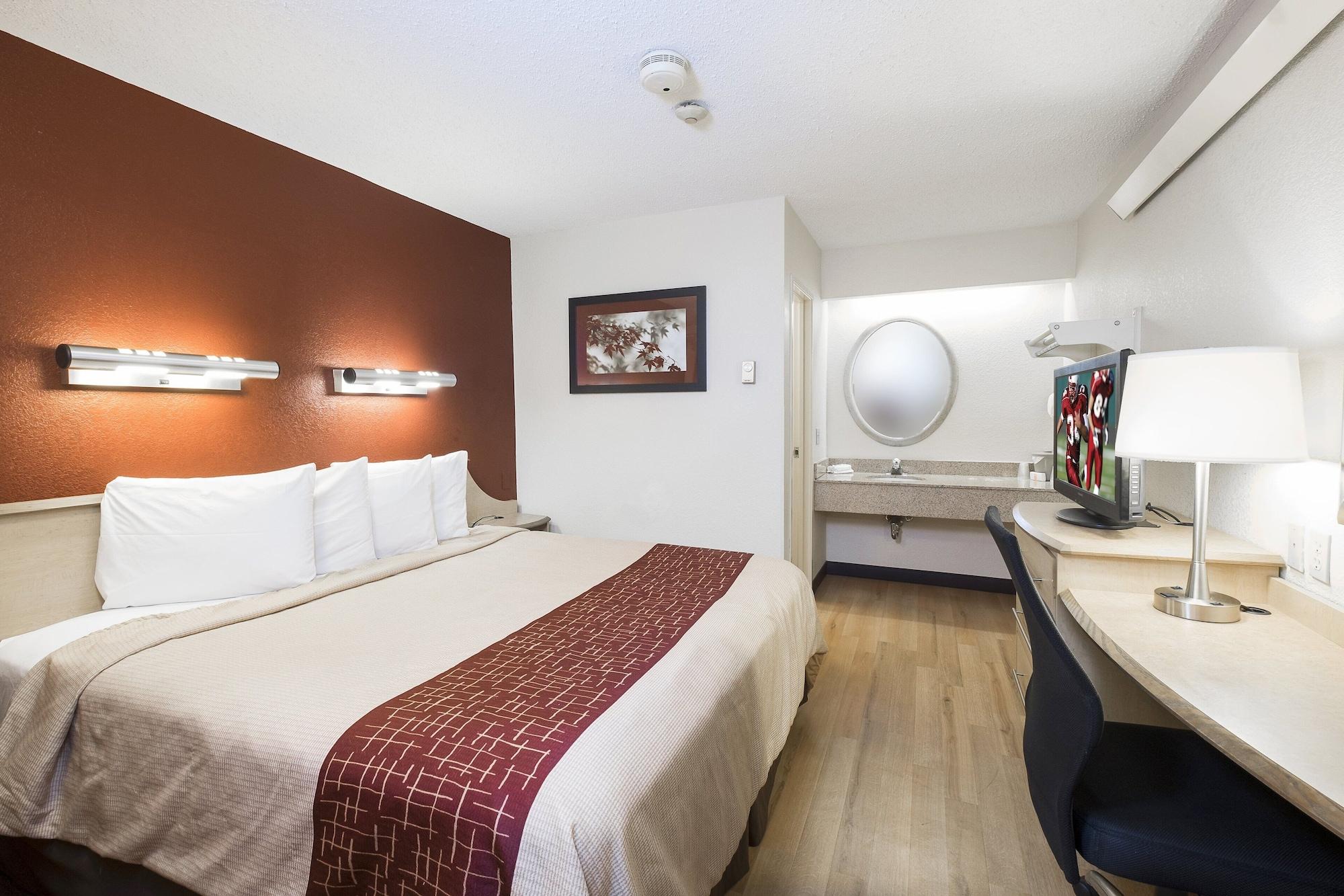 Red Roof Inn Louisville East - Hurstbourne Extérieur photo