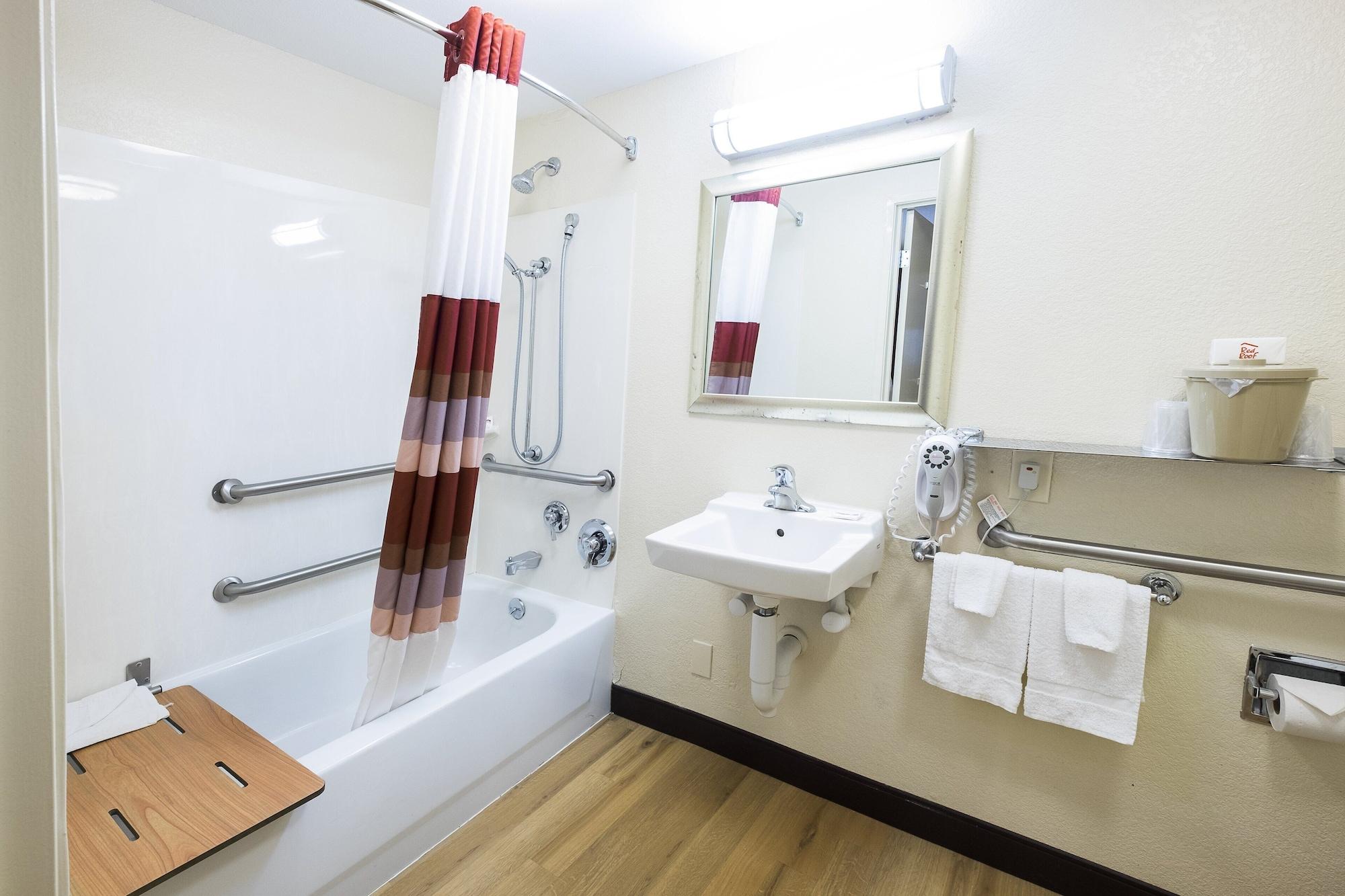 Red Roof Inn Louisville East - Hurstbourne Extérieur photo