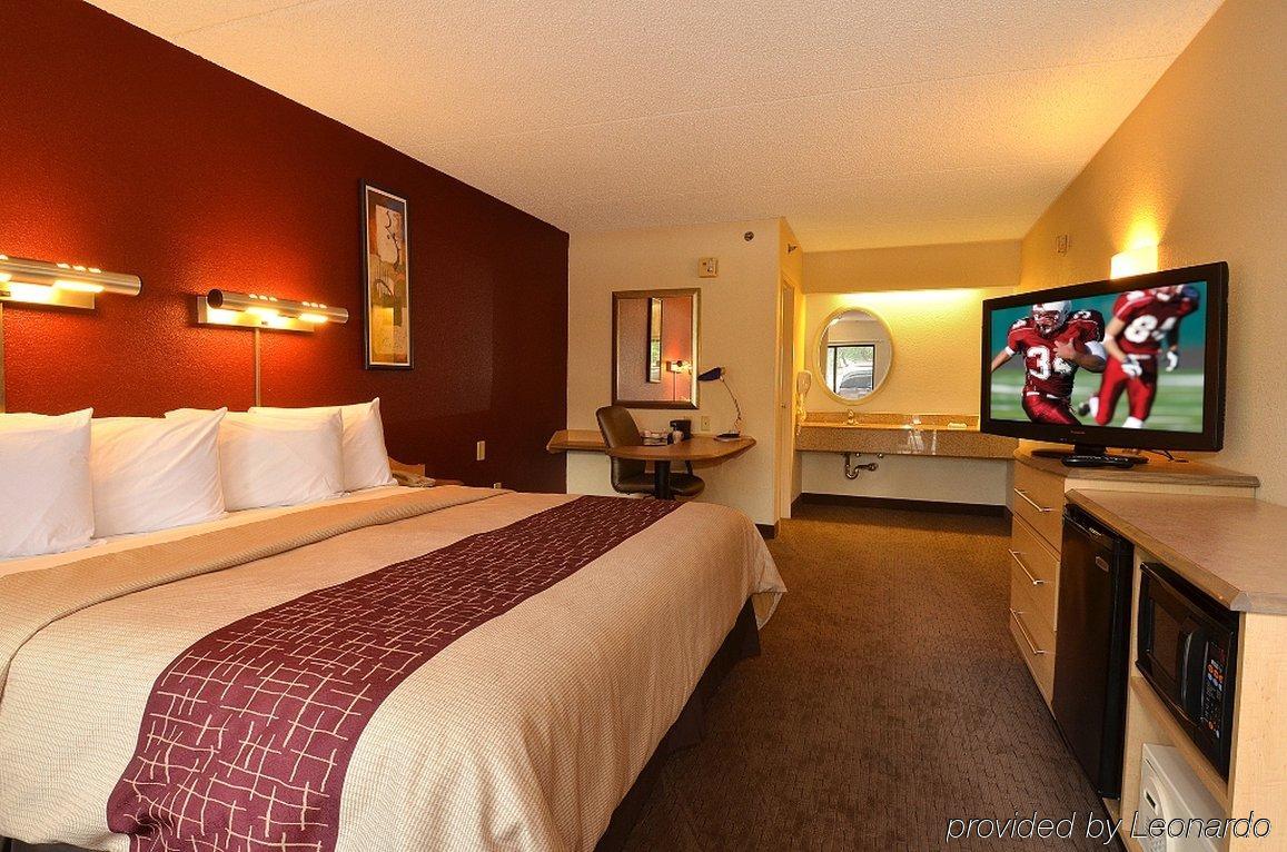 Red Roof Inn Louisville East - Hurstbourne Extérieur photo