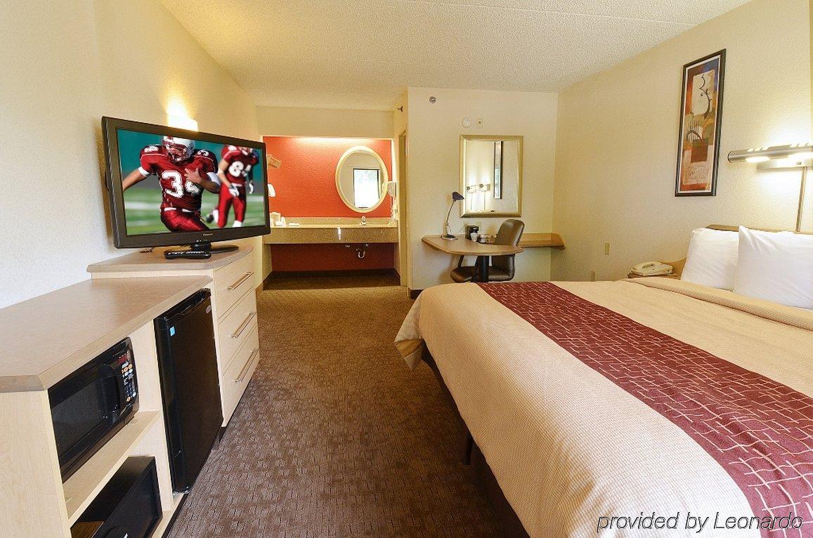 Red Roof Inn Louisville East - Hurstbourne Extérieur photo