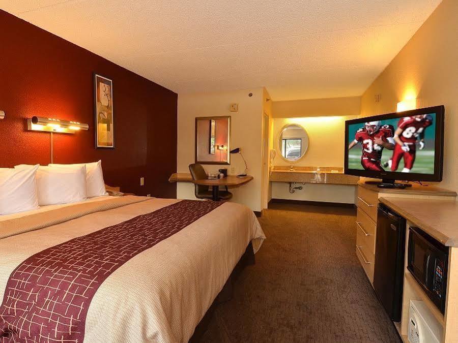 Red Roof Inn Louisville East - Hurstbourne Extérieur photo