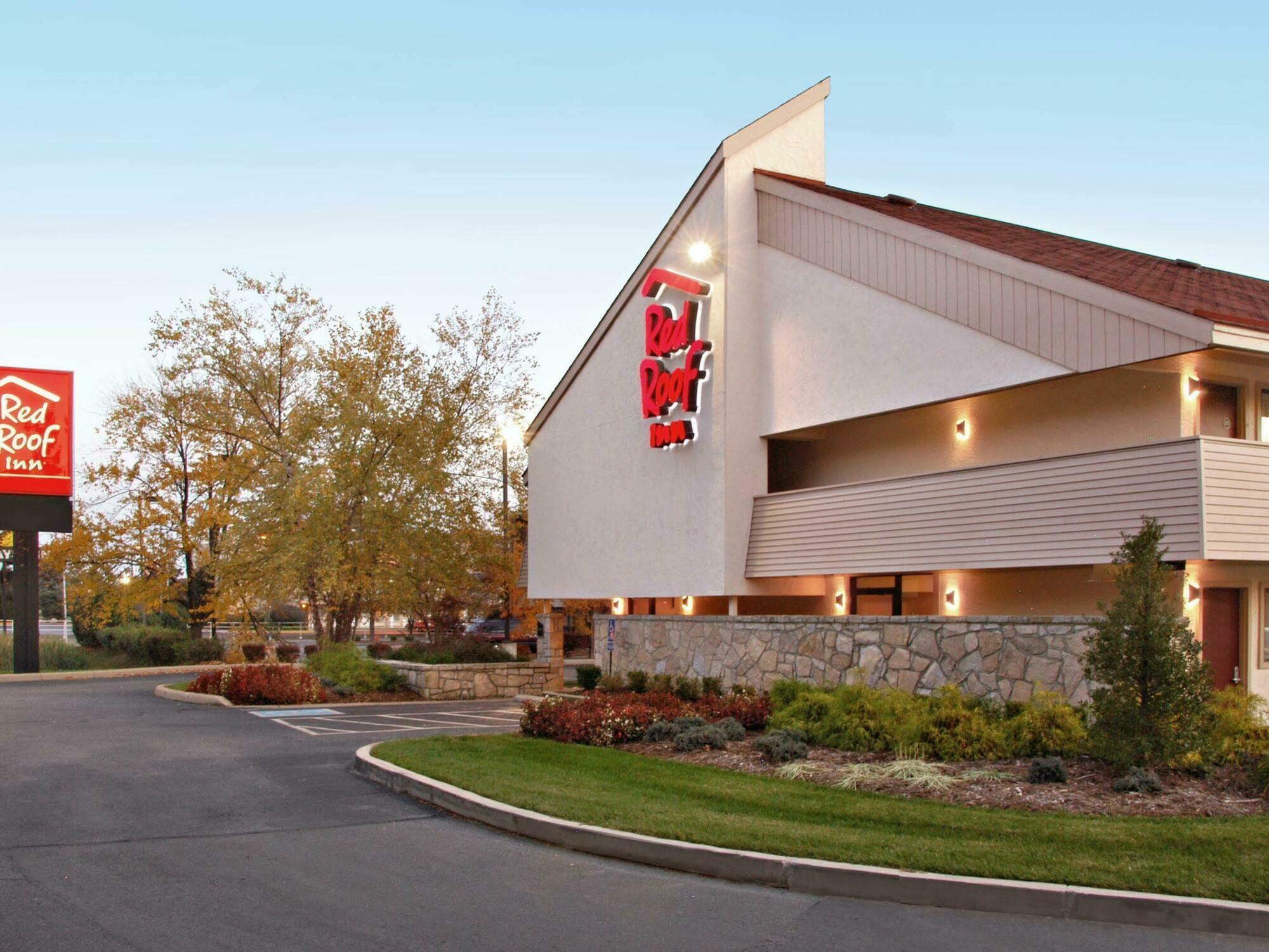 Red Roof Inn Louisville East - Hurstbourne Extérieur photo